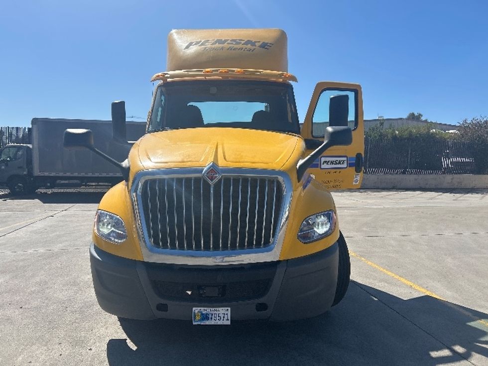 Day Cab Tractor-Heavy Duty Tractors-International-2019-LT625-Fontana-CA-236,482\n\t\tmiles-$ 24,750 - Image 2