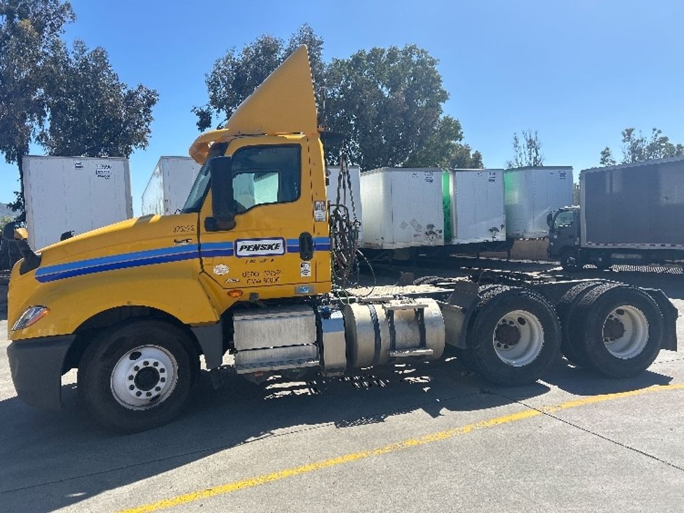 Day Cab Tractor-Heavy Duty Tractors-International-2019-LT625-Fontana-CA-236,482\n\t\tmiles-$ 24,750 - Image 4