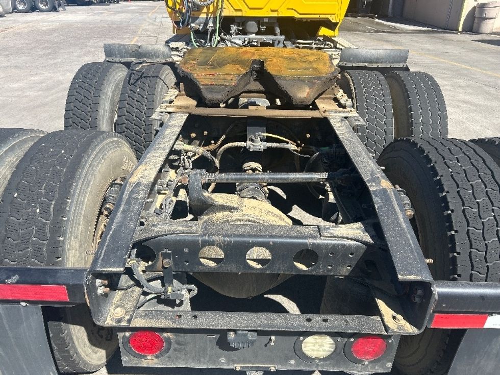 Day Cab Tractor-Heavy Duty Tractors-International-2019-LT625-Fontana-CA-236,482\n\t\tmiles-$ 24,750 - Image 6