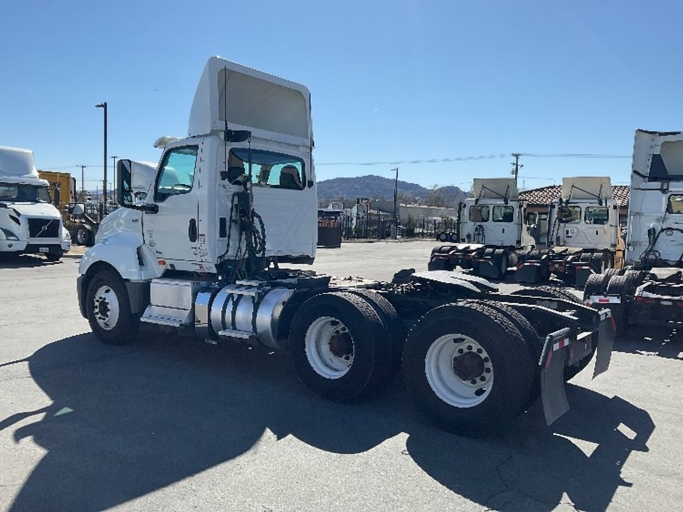 Day Cab Tractor-Heavy Duty Tractors-International-2019-LT625-Fontana-CA-237,458\n\t\tmiles-$ 36,000 - Image 5