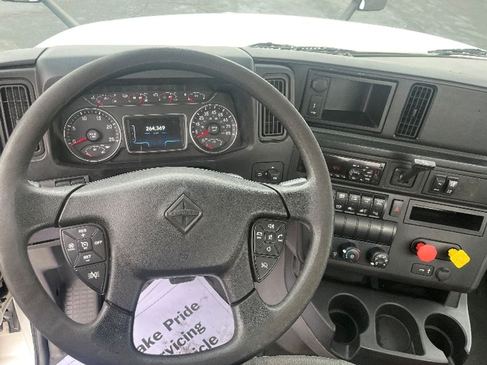 Day Cab Tractor-Heavy Duty Tractors-International-2019-LT625-Fontana-CA-264,357\n\t\tmiles-$ 30,750 - Image 11