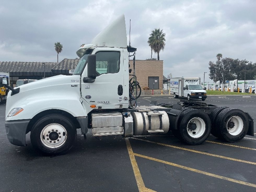 Day Cab Tractor-Heavy Duty Tractors-International-2019-LT625-Fontana-CA-264,357\n\t\tmiles-$ 30,750 - Image 4