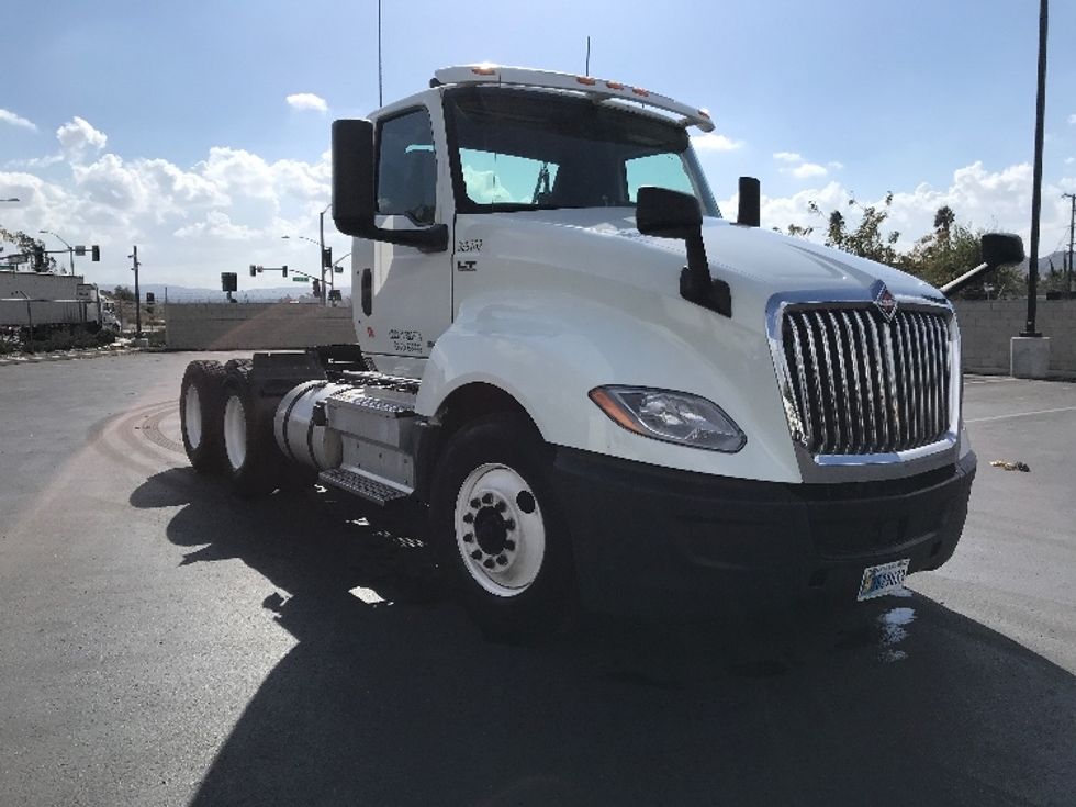 Day Cab Tractor-Heavy Duty Tractors-International-2019-LT625-Fontana-CA-266,752\n\t\tmiles-$ 39,250 - Image 1