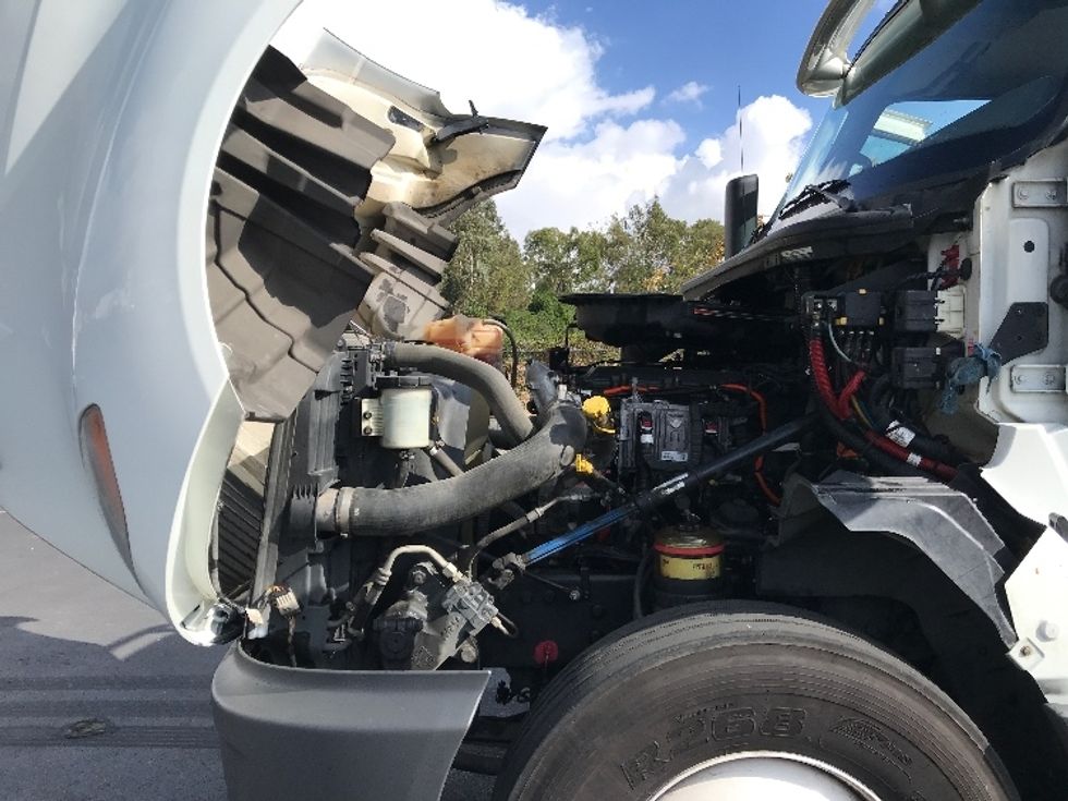 Day Cab Tractor-Heavy Duty Tractors-International-2019-LT625-Fontana-CA-266,752\n\t\tmiles-$ 39,250 - Image 16