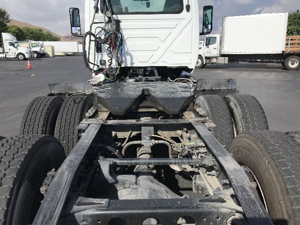 Day Cab Tractor-Heavy Duty Tractors-International-2019-LT625-Fontana-CA-266,752\n\t\tmiles-$ 39,250 - Image 6