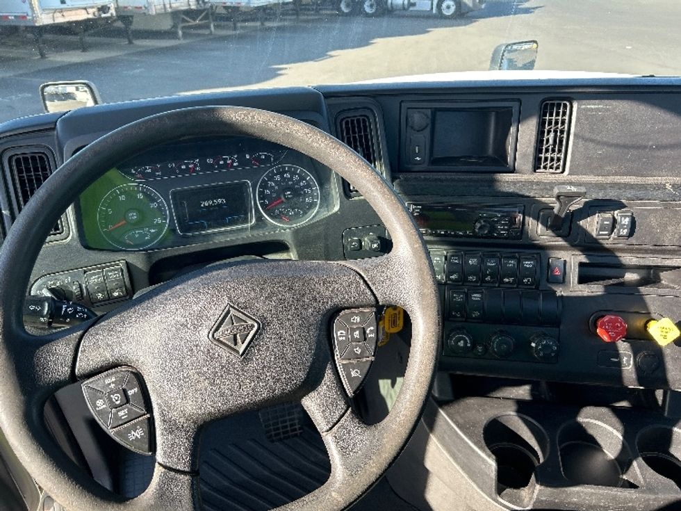 Day Cab Tractor-Heavy Duty Tractors-International-2019-LT625-Fontana-CA-269,592\n\t\tmiles-$ 39,250 - Image 11