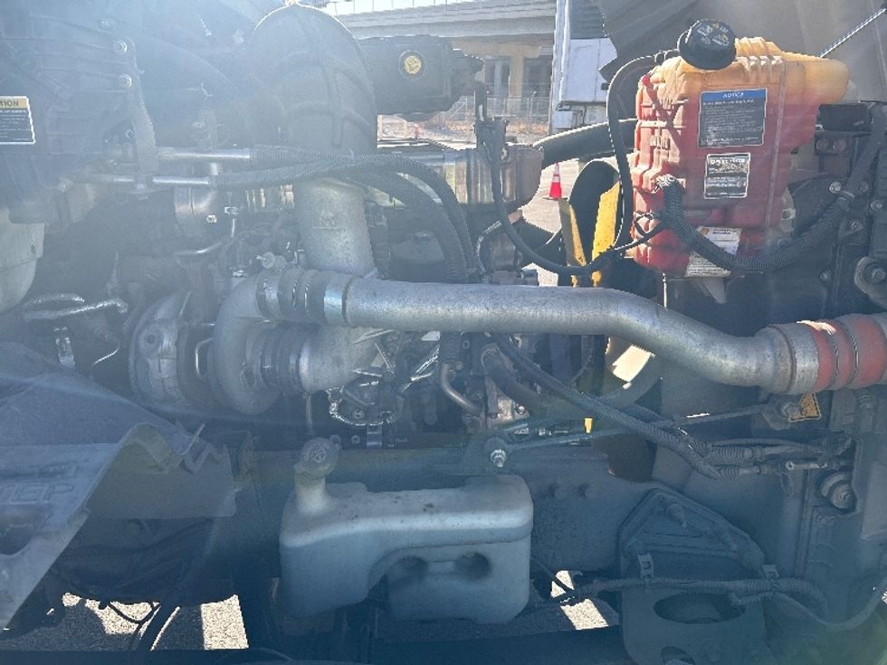 Day Cab Tractor-Heavy Duty Tractors-International-2019-LT625-Fontana-CA-269,592\n\t\tmiles-$ 39,250 - Image 15