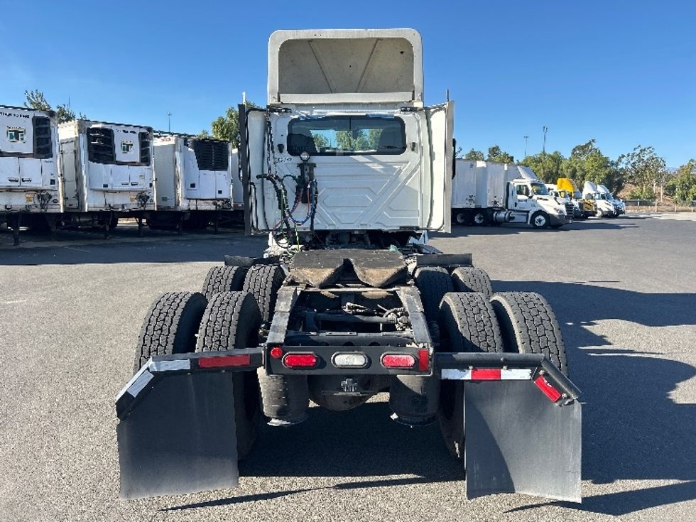 Day Cab Tractor-Heavy Duty Tractors-International-2019-LT625-Fontana-CA-269,592\n\t\tmiles-$ 39,250 - Image 18