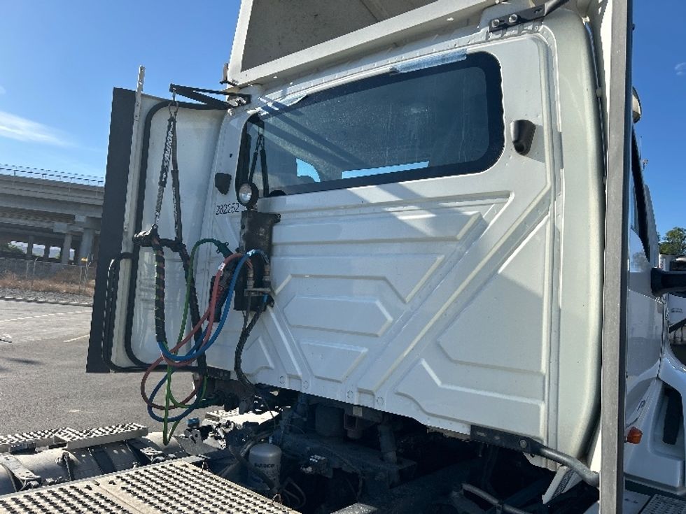 Day Cab Tractor-Heavy Duty Tractors-International-2019-LT625-Fontana-CA-269,592\n\t\tmiles-$ 39,250 - Image 20