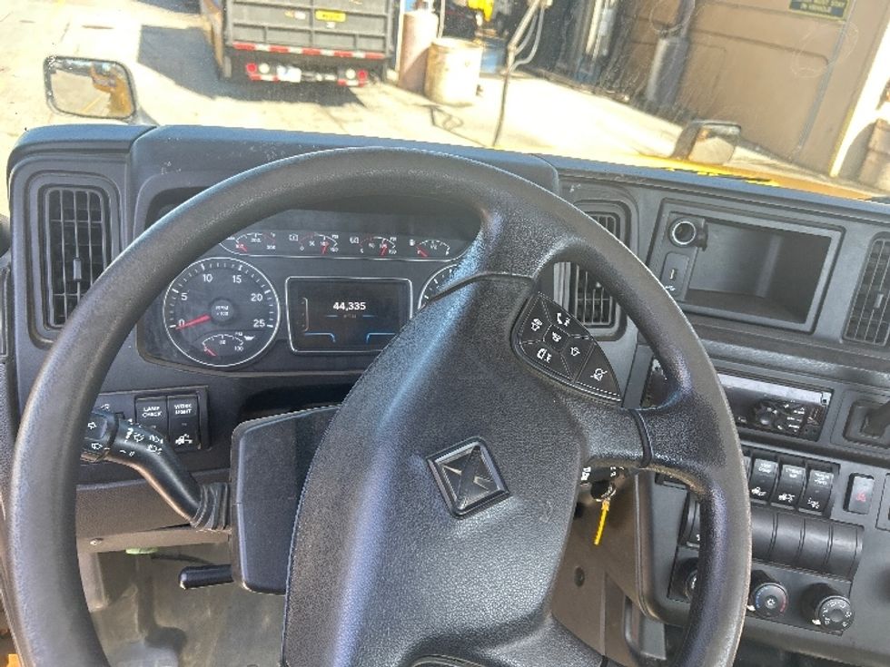 Day Cab Tractor-Heavy Duty Tractors-International-2019-LT625-Fontana-CA-274,433\n\t\tmiles-$ 24,750 - Image 11