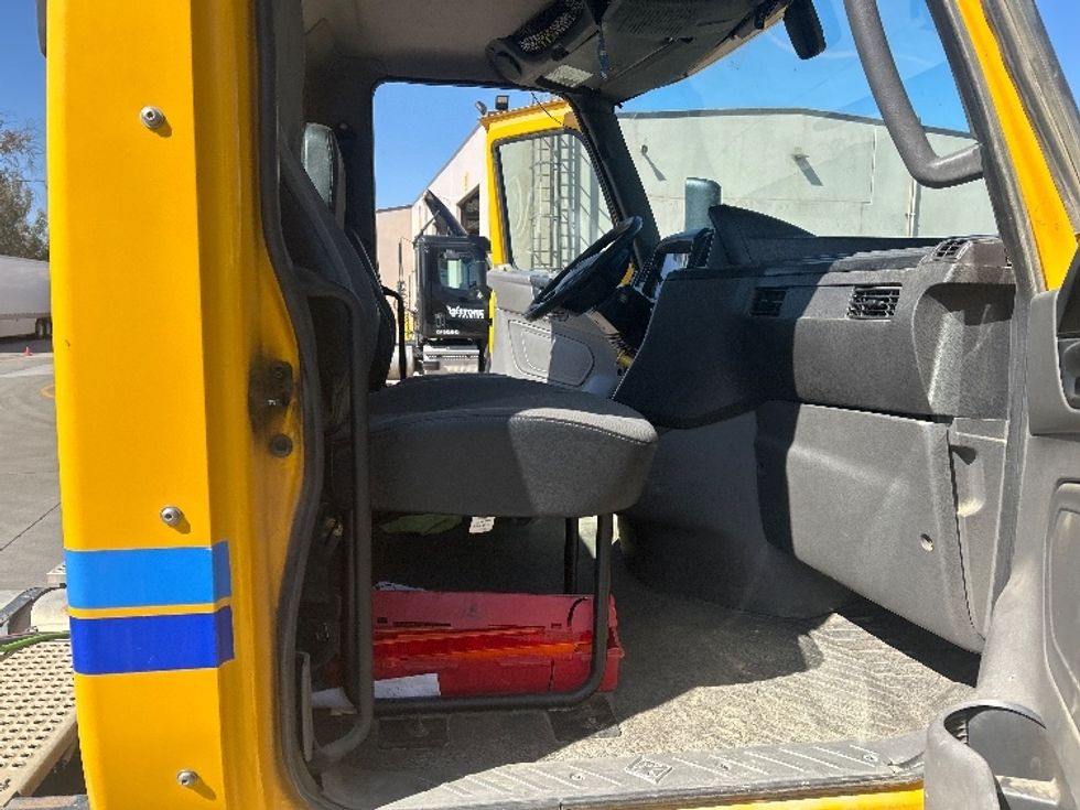 Day Cab Tractor-Heavy Duty Tractors-International-2019-LT625-Fontana-CA-274,433\n\t\tmiles-$ 24,750 - Image 12