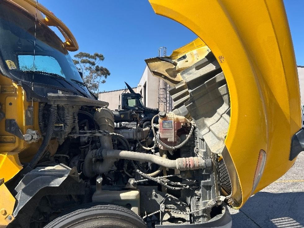 Day Cab Tractor-Heavy Duty Tractors-International-2019-LT625-Fontana-CA-274,433\n\t\tmiles-$ 24,750 - Image 15