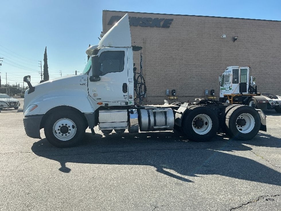 Day Cab Tractor-Heavy Duty Tractors-International-2019-LT625-Fontana-CA-275,747\n\t\tmiles-$ 27,500 - Image 4