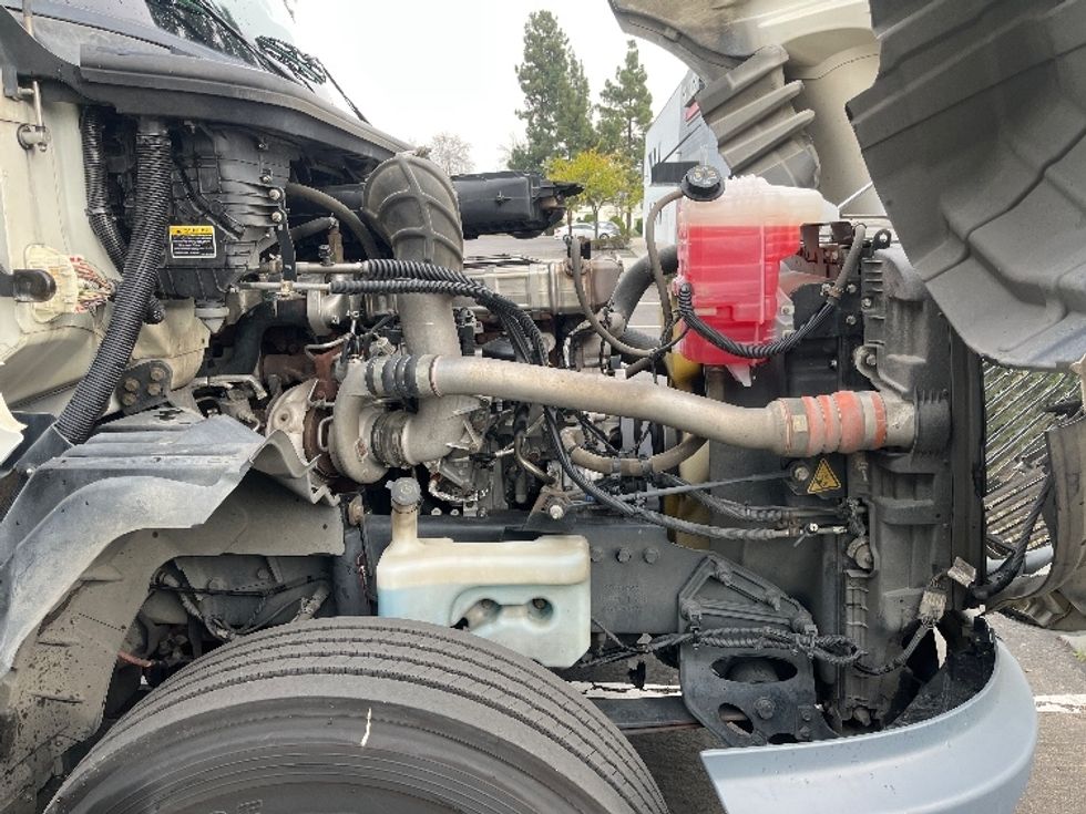 Day Cab Tractor-Heavy Duty Tractors-International-2019-LT625-Fontana-CA-378,691\n\t\tmiles-$ 27,000 - Image 15