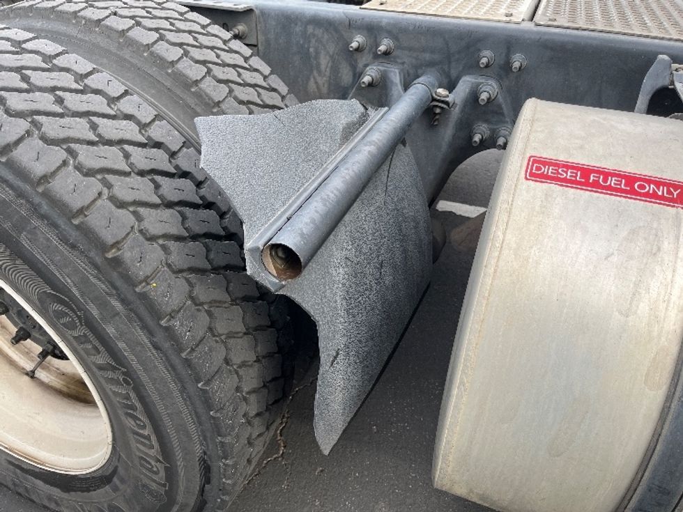 Day Cab Tractor-Heavy Duty Tractors-International-2019-LT625-Fontana-CA-378,691\n\t\tmiles-$ 27,000 - Image 17