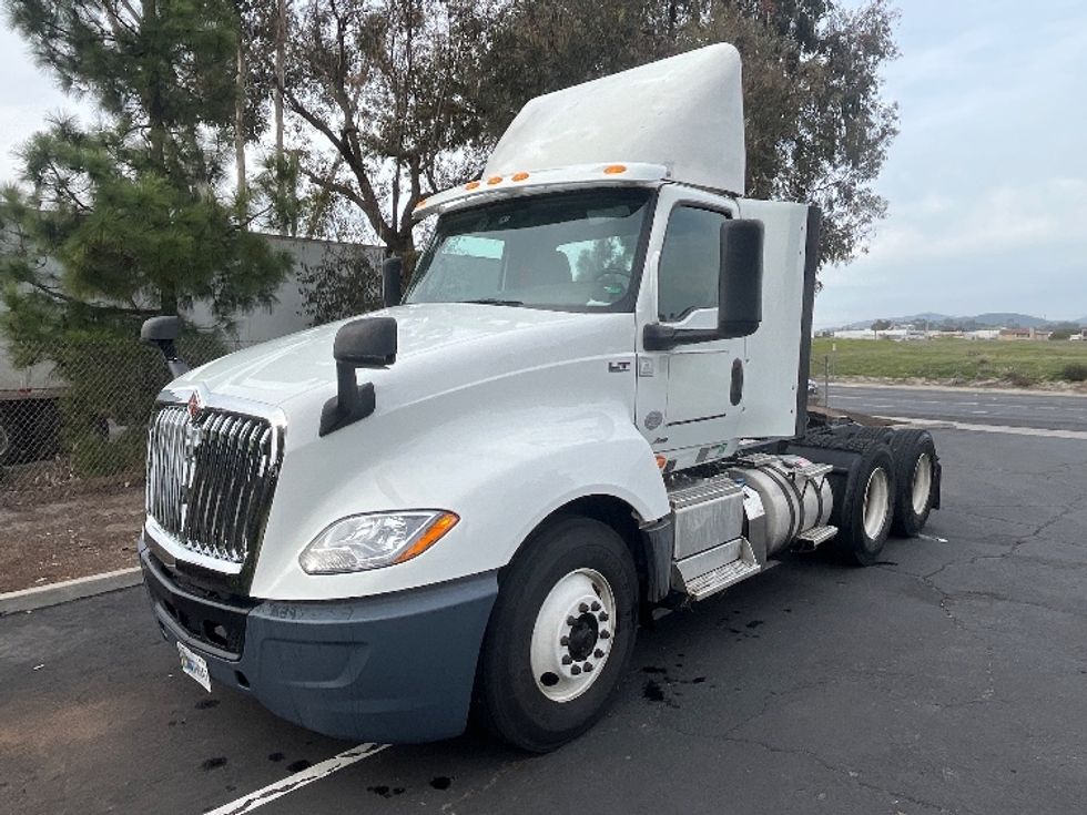 Day Cab Tractor-Heavy Duty Tractors-International-2019-LT625-Fontana-CA-378,691\n\t\tmiles-$ 27,000 - Image 3