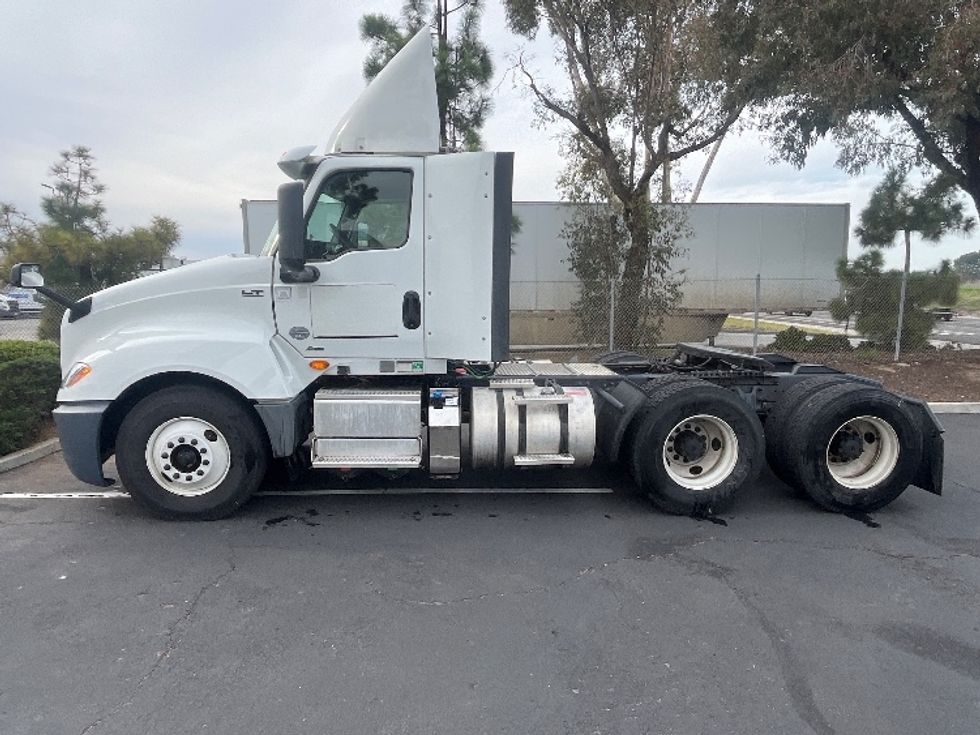 Day Cab Tractor-Heavy Duty Tractors-International-2019-LT625-Fontana-CA-378,691\n\t\tmiles-$ 27,000 - Image 4