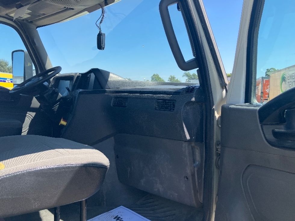 Day Cab Tractor-Heavy Duty Tractors-International-2019-LT625-Fontana-CA-393,997\n\t\tmiles-$ 25,750 - Image 12