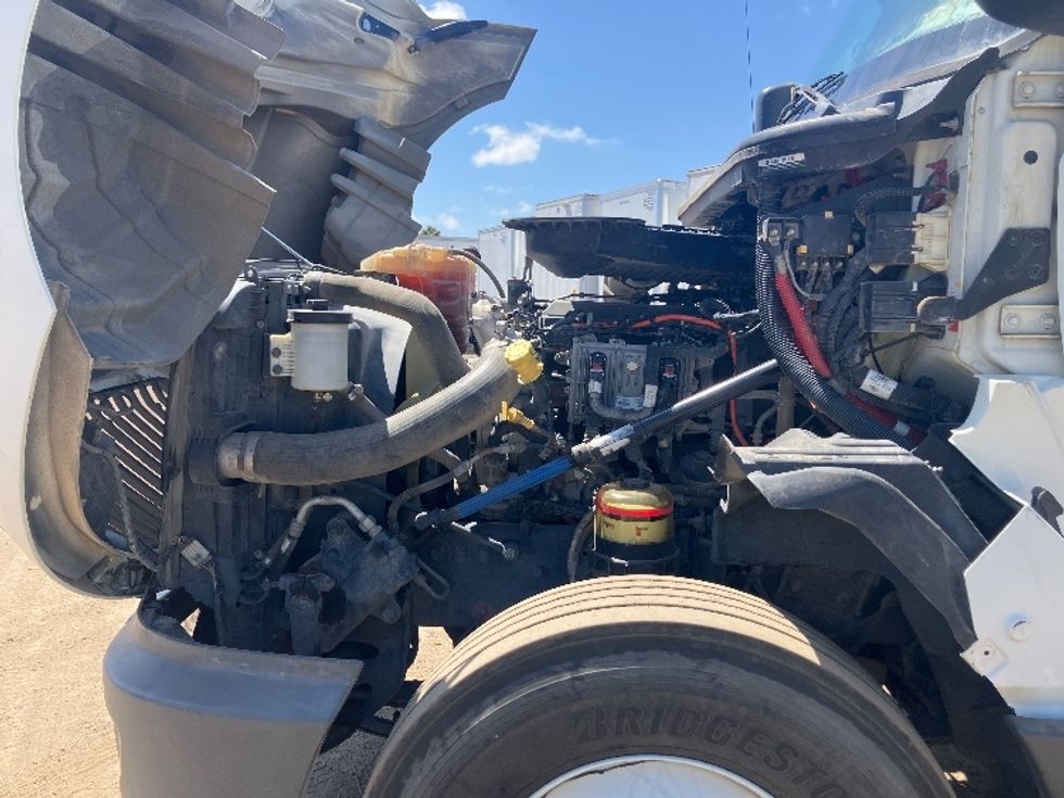 Day Cab Tractor-Heavy Duty Tractors-International-2019-LT625-Fontana-CA-393,997\n\t\tmiles-$ 25,750 - Image 16