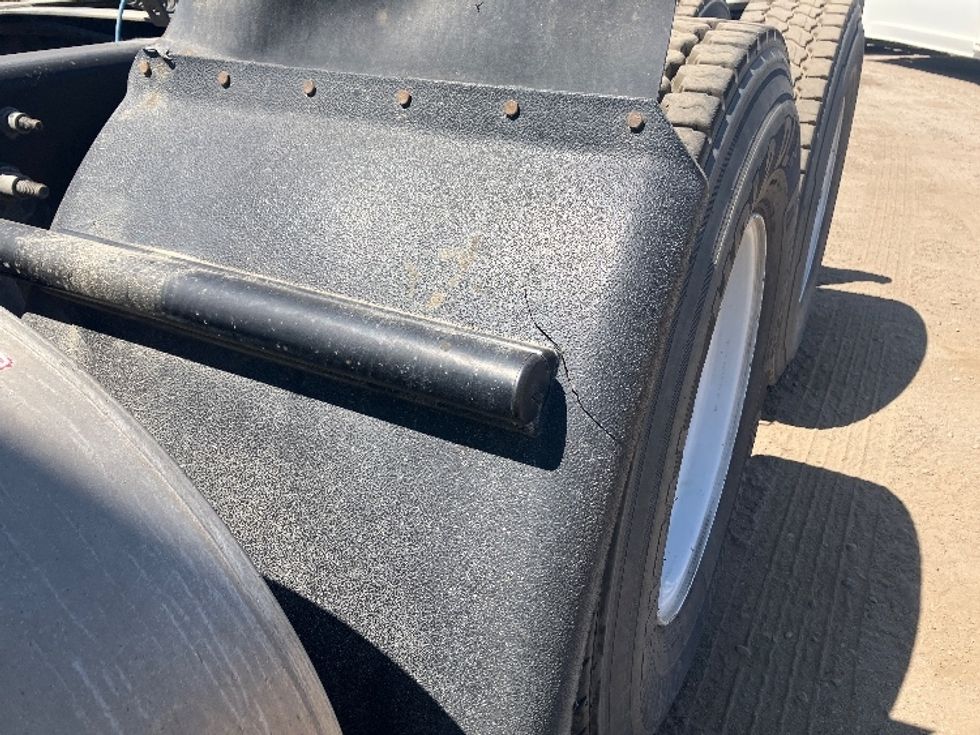 Day Cab Tractor-Heavy Duty Tractors-International-2019-LT625-Fontana-CA-393,997\n\t\tmiles-$ 25,750 - Image 17