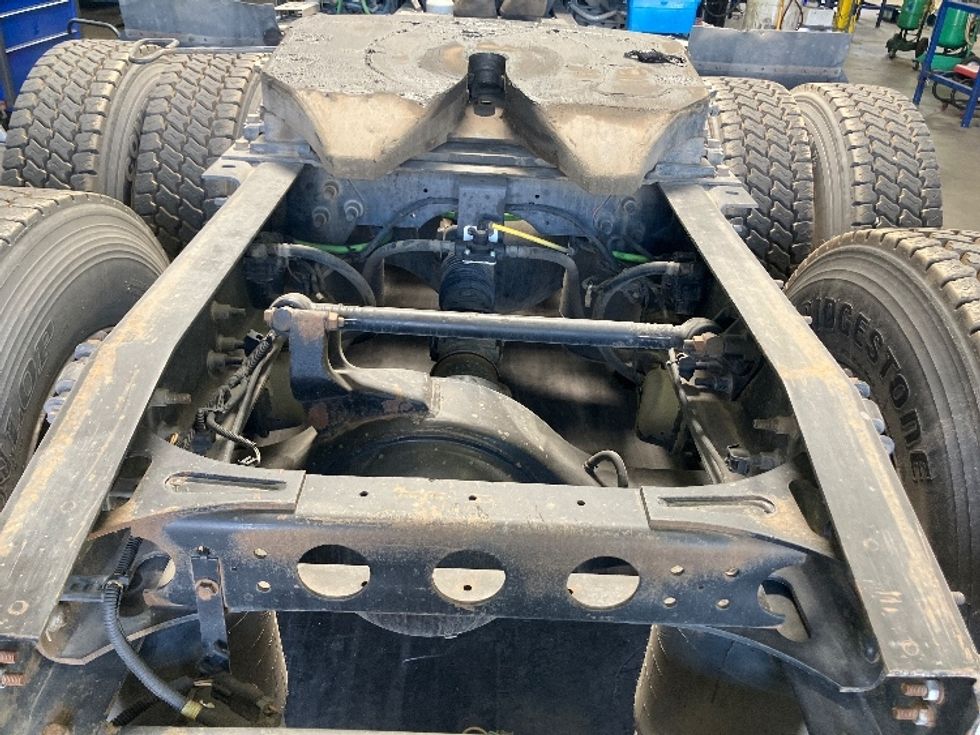 Day Cab Tractor-Heavy Duty Tractors-International-2019-LT625-Fontana-CA-393,997\n\t\tmiles-$ 25,750 - Image 6