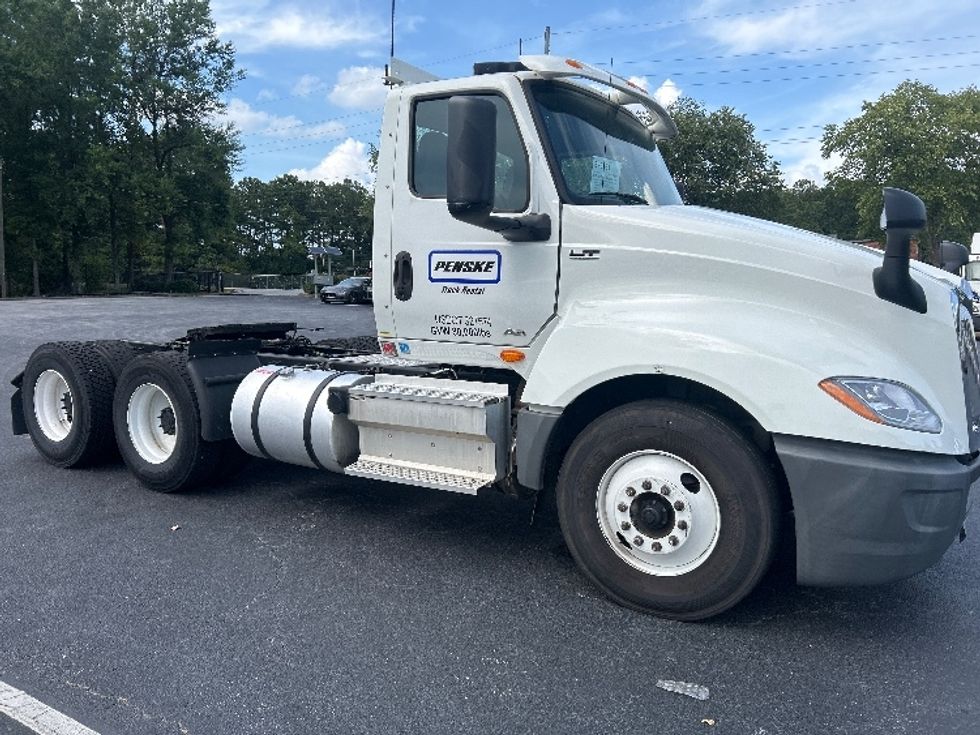 Day Cab Tractor-Heavy Duty Tractors-International-2019-LT625-Forest Park-GA-295,424\n\t\tmiles-$ 26,750 - Image 1