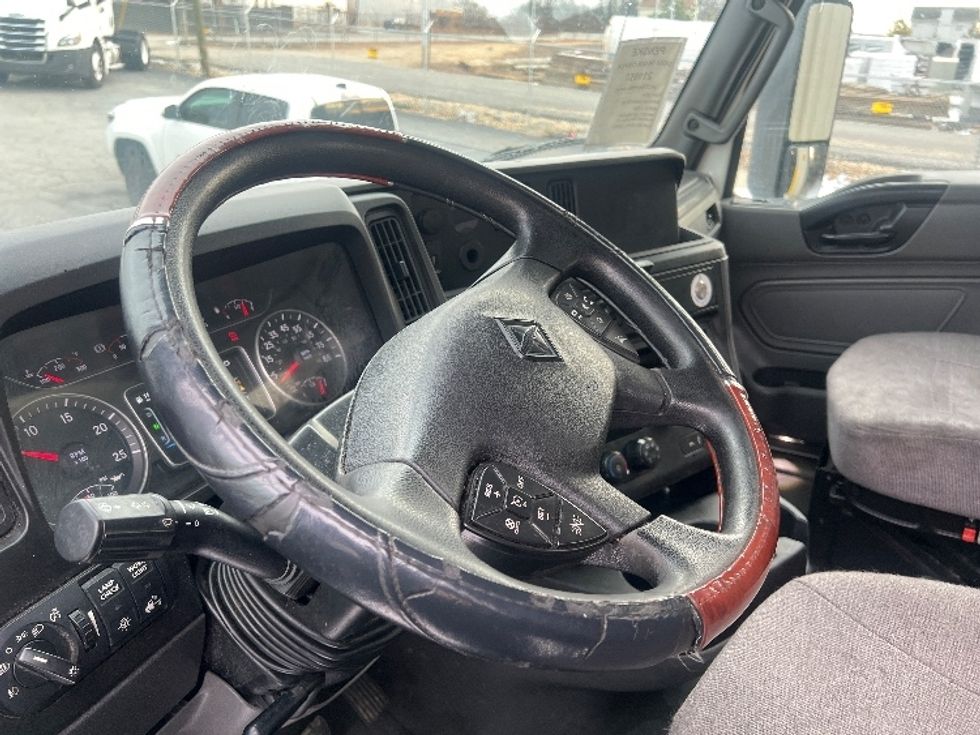 Day Cab Tractor-Heavy Duty Tractors-International-2019-LT625-Forest Park-GA-436,232\n\t\tmiles-$ 38,500 - Image 10
