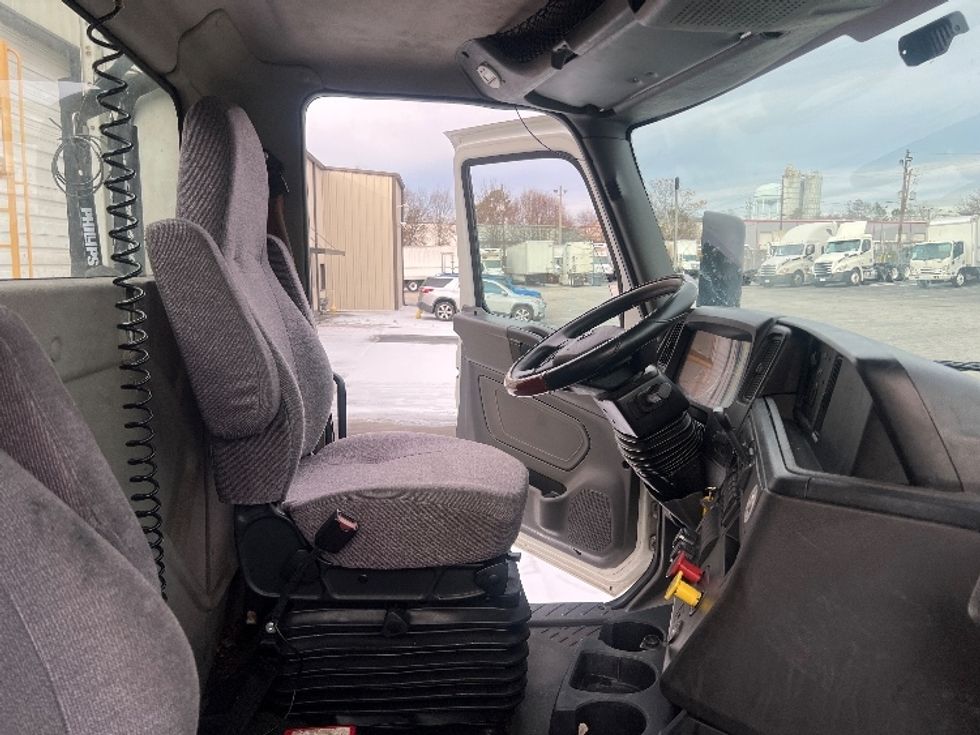 Day Cab Tractor-Heavy Duty Tractors-International-2019-LT625-Forest Park-GA-436,232\n\t\tmiles-$ 38,500 - Image 14