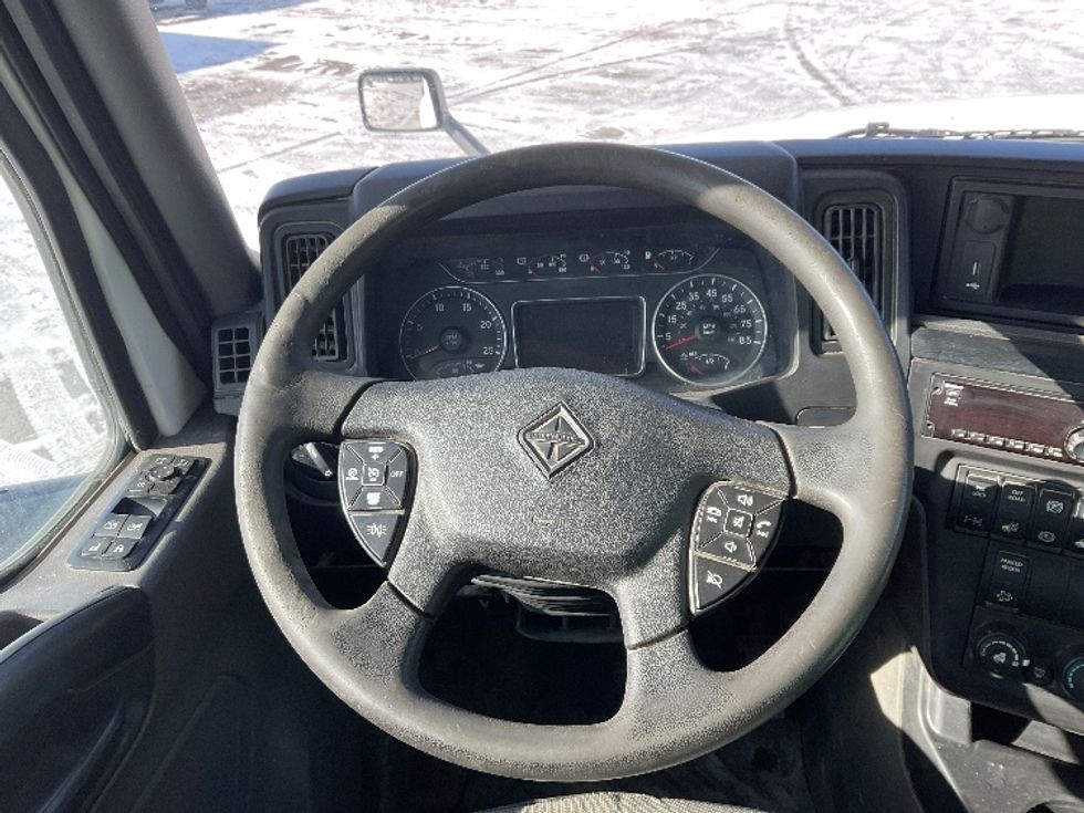 Day Cab Tractor-Heavy Duty Tractors-International-2019-LT625-Fort Wayne-IN-301,948\n\t\tmiles-$ 25,500 - Image 11