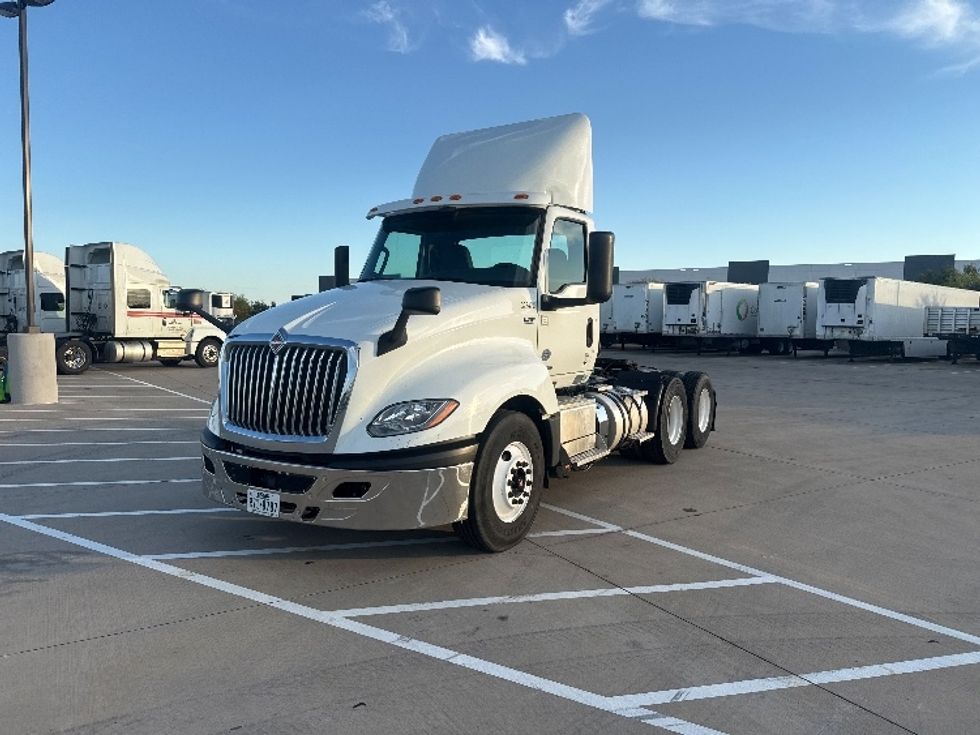 Day Cab Tractor-Heavy Duty Tractors-International-2019-LT625-Fort Worth-TX-344,055\n\t\tmiles-$ 28,750 - Image 3