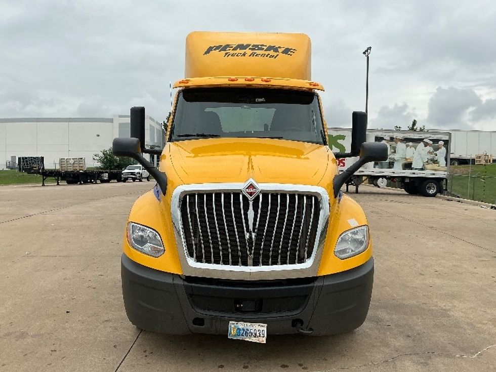 Day Cab Tractor-Heavy Duty Tractors-International-2019-LT625-Fort Worth-TX-352,421\n\t\tmiles-$ 25,750 - Image 2