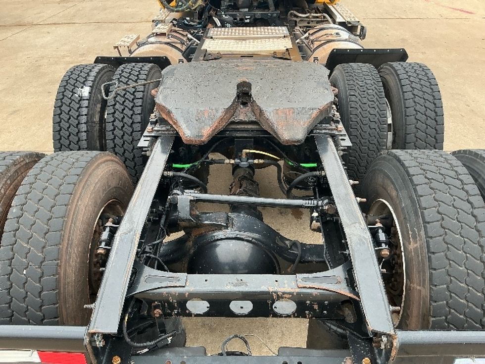 Day Cab Tractor-Heavy Duty Tractors-International-2019-LT625-Fort Worth-TX-352,421\n\t\tmiles-$ 25,750 - Image 6