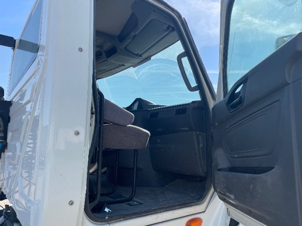 Day Cab Tractor-Heavy Duty Tractors-International-2019-LT625-Fresno-CA-164,069\n\t\tmiles-$ 53,500 - Image 12