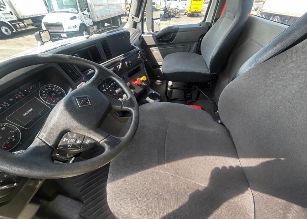 Day Cab Tractor-Heavy Duty Tractors-International-2019-LT625-Fresno-CA-167,264\n\t\tmiles-$ 28,500 - Image 10