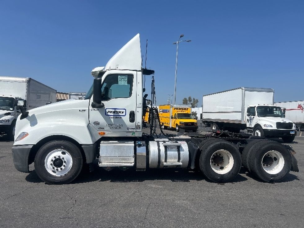 Day Cab Tractor-Heavy Duty Tractors-International-2019-LT625-Fresno-CA-167,264\n\t\tmiles-$ 28,500 - Image 4