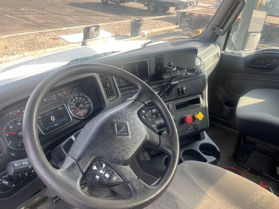 Day Cab Tractor-Heavy Duty Tractors-International-2019-LT625-Fresno-CA-180,147\n\t\tmiles-$ 30,750 - Image 10