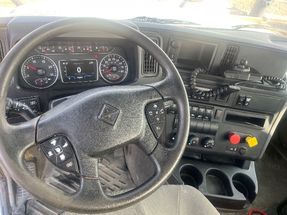 Day Cab Tractor-Heavy Duty Tractors-International-2019-LT625-Fresno-CA-180,147\n\t\tmiles-$ 30,750 - Image 11