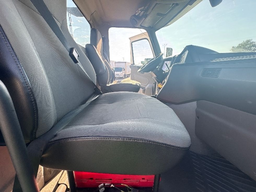 Day Cab Tractor-Heavy Duty Tractors-International-2019-LT625-Fresno-CA-243,910\n\t\tmiles-$ 30,000 - Image 12