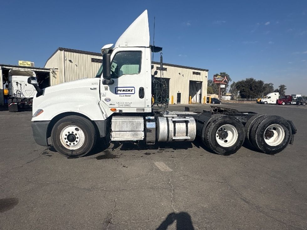Day Cab Tractor-Heavy Duty Tractors-International-2019-LT625-Fresno-CA-243,910\n\t\tmiles-$ 30,000 - Image 4