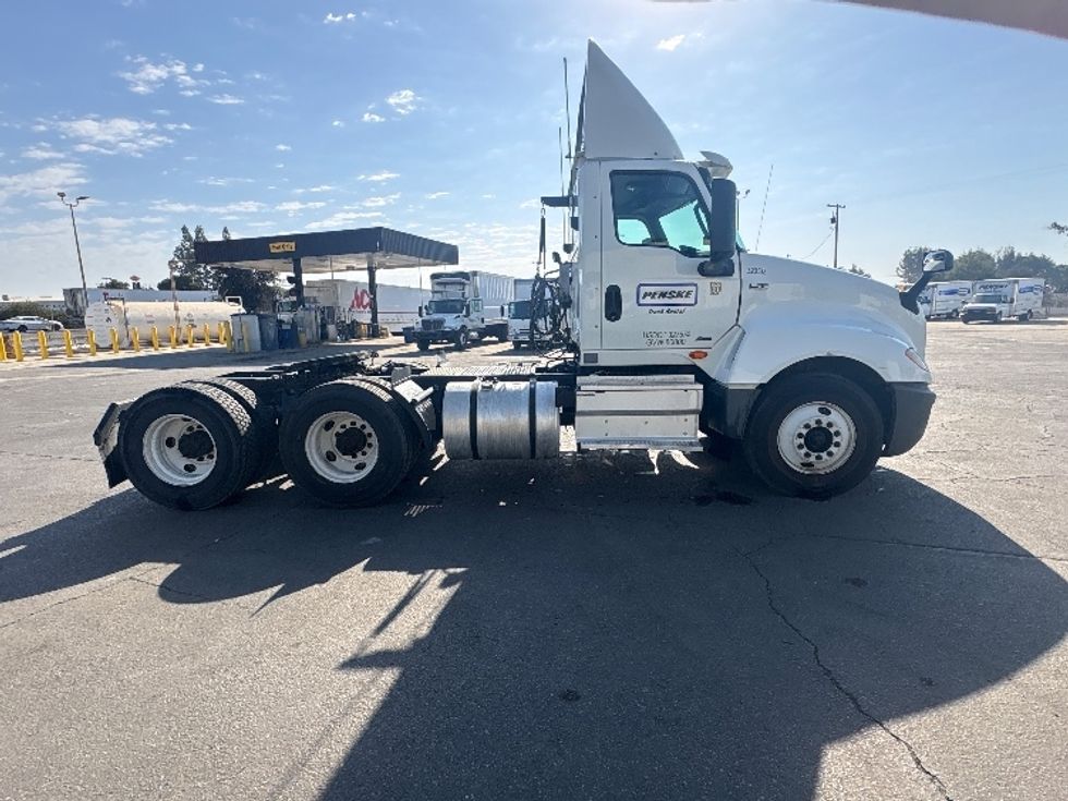 Day Cab Tractor-Heavy Duty Tractors-International-2019-LT625-Fresno-CA-243,910\n\t\tmiles-$ 30,000 - Image 8