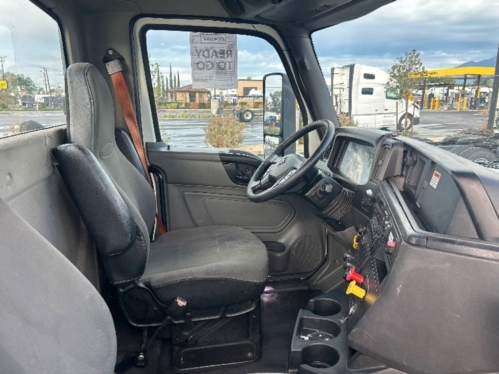 Day Cab Tractor-Heavy Duty Tractors-International-2019-LT625-Fresno-CA-254,248\n\t\tmiles-$ 27,500 - Image 14
