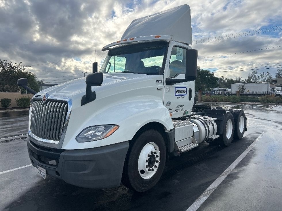 Day Cab Tractor-Heavy Duty Tractors-International-2019-LT625-Fresno-CA-254,248\n\t\tmiles-$ 27,500 - Image 3
