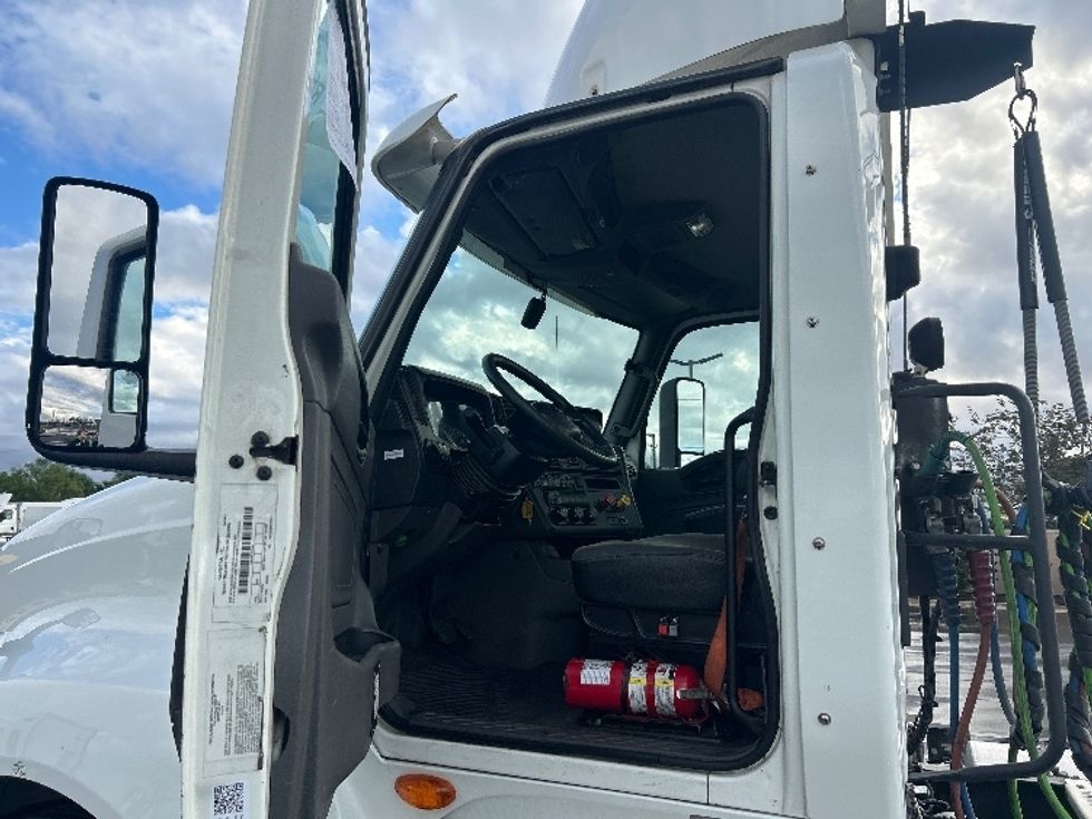 Day Cab Tractor-Heavy Duty Tractors-International-2019-LT625-Fresno-CA-254,248\n\t\tmiles-$ 27,500 - Image 9