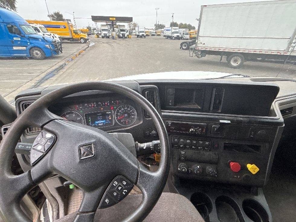 Day Cab Tractor-Heavy Duty Tractors-International-2019-LT625-Fresno-CA-258,355\n\t\tmiles-$ 45,000 - Image 11