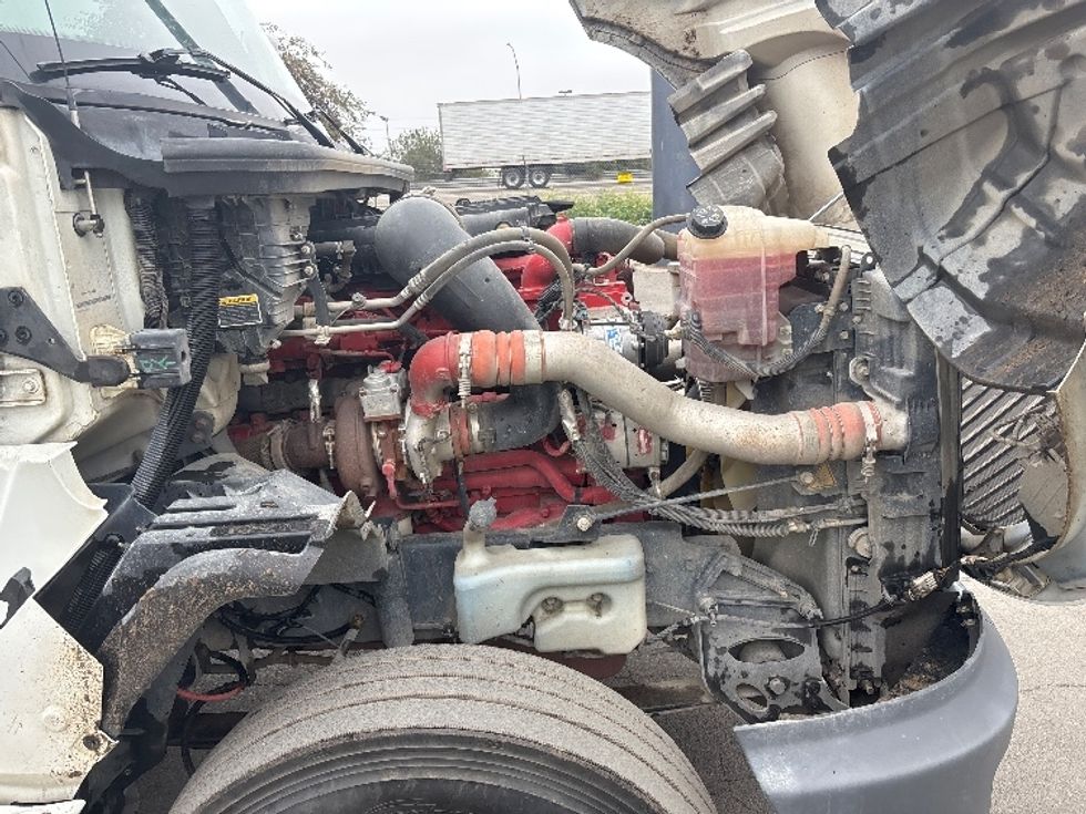 Day Cab Tractor-Heavy Duty Tractors-International-2019-LT625-Fresno-CA-258,355\n\t\tmiles-$ 45,000 - Image 15