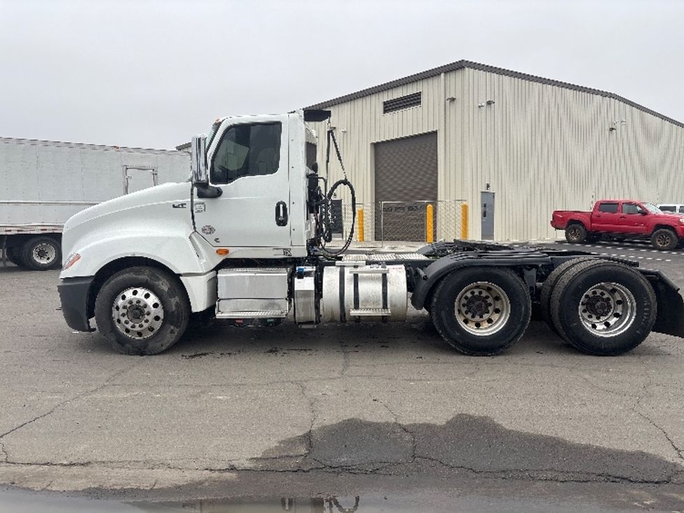 Day Cab Tractor-Heavy Duty Tractors-International-2019-LT625-Fresno-CA-258,355\n\t\tmiles-$ 45,000 - Image 4
