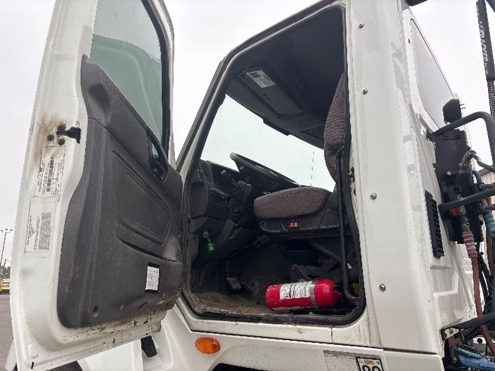 Day Cab Tractor-Heavy Duty Tractors-International-2019-LT625-Fresno-CA-258,355\n\t\tmiles-$ 45,000 - Image 9