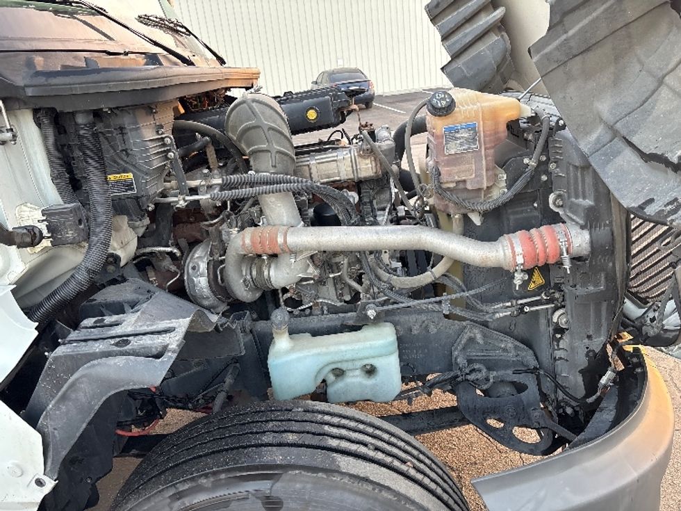 Day Cab Tractor-Heavy Duty Tractors-International-2019-LT625-Fresno-CA-295,666\n\t\tmiles-$ 30,750 - Image 15