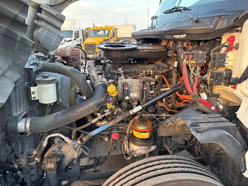 Day Cab Tractor-Heavy Duty Tractors-International-2019-LT625-Fresno-CA-295,666\n\t\tmiles-$ 30,750 - Image 16