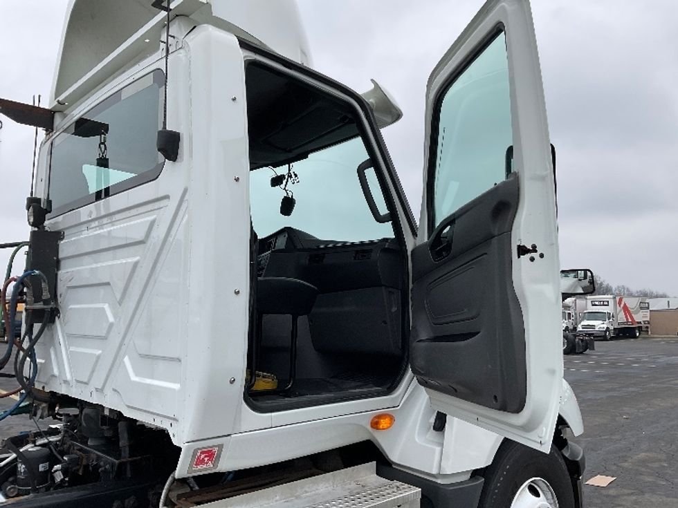 Day Cab Tractor-Heavy Duty Tractors-International-2019-LT625-Gahanna-OH-478,649\n\t\tmiles-$ 23,250 - Image 12